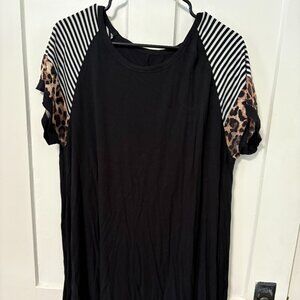 Larace Tunic Top with Pattern Sleeves